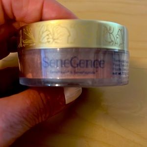 SeneGence Translucent Loose Powder in Silver Rose